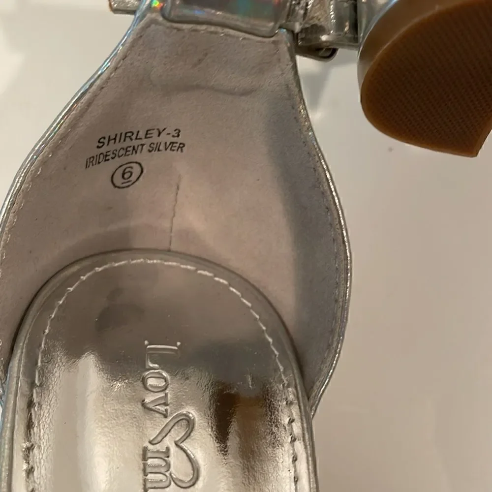 NEW Lov Mark iridescent Silver Heeled Sandal Size 6